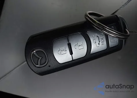 2017 Mazda 3 Sport z USA, uszkodzony, nr VIN 3MZBN1U71HM107281